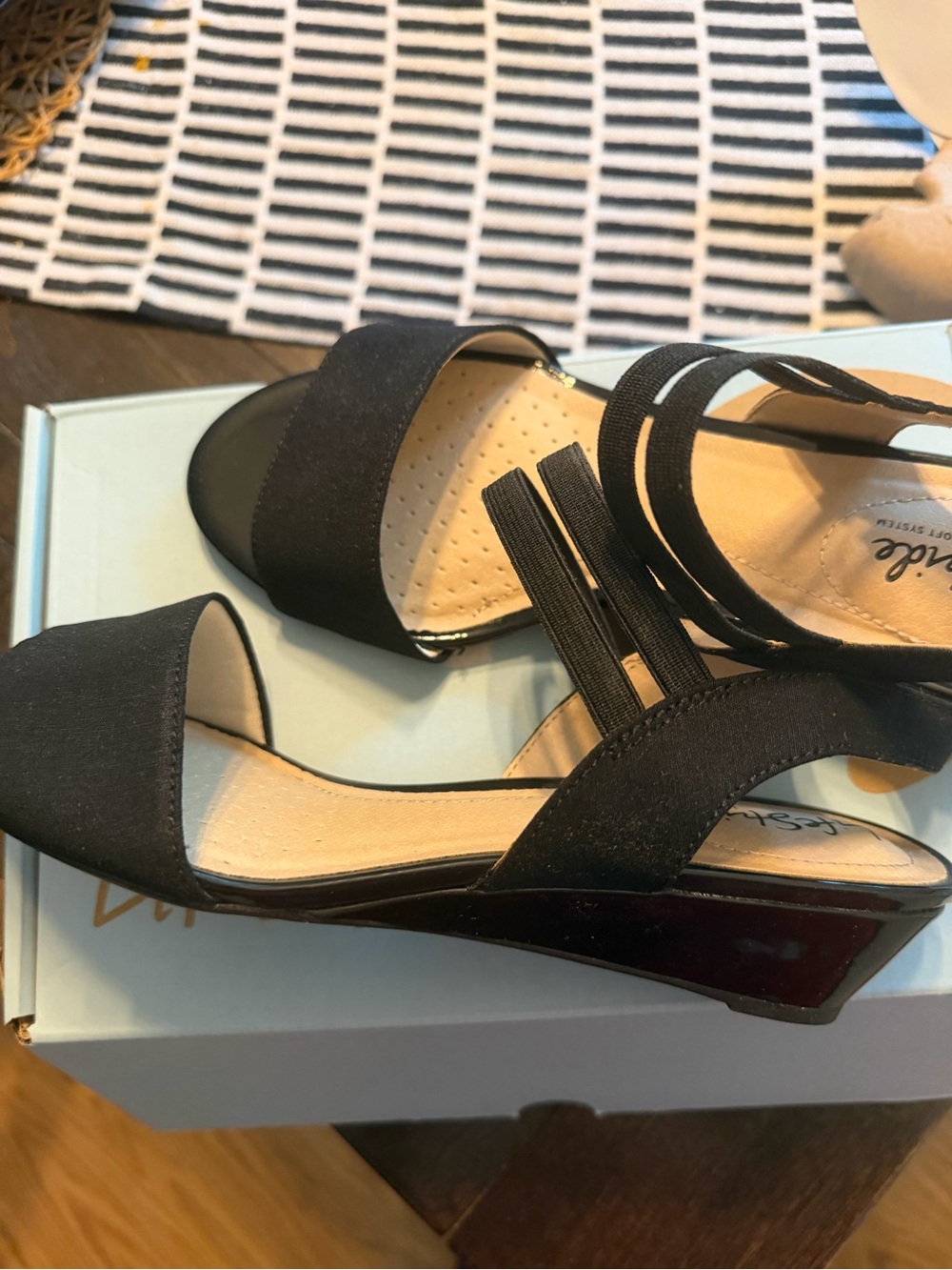 Life Stride Black Low Wedge Sandals with Elastic Ankle Straps NWB Size 8